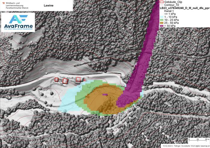 Calculation results of the avalanche simulation model AvaFrame for the flow velocity of an avalanche